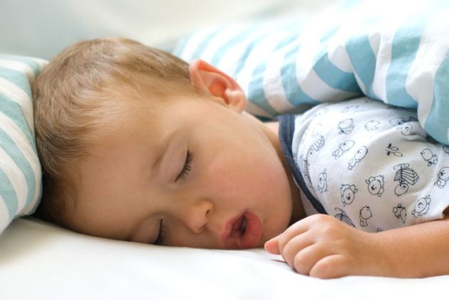 Ребенок дышит ртом во сне