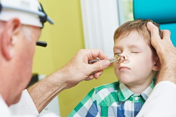 ребенок ударился носом - диагностика у врача